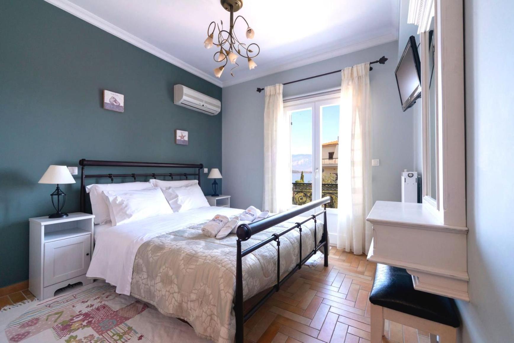 Nautilus Luxury Suites Galaxidi ภายนอก รูปภาพ