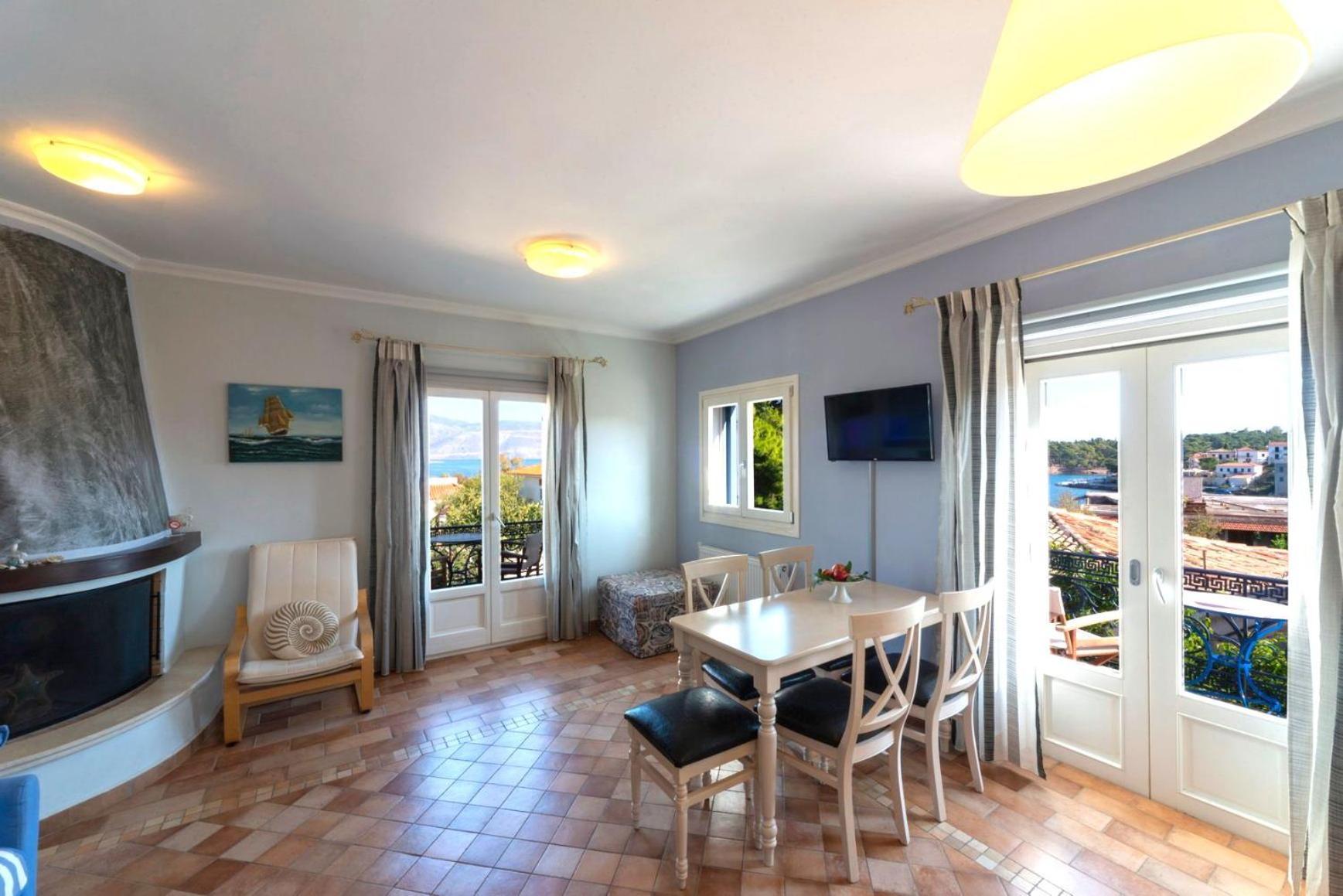 Nautilus Luxury Suites Galaxidi ภายนอก รูปภาพ